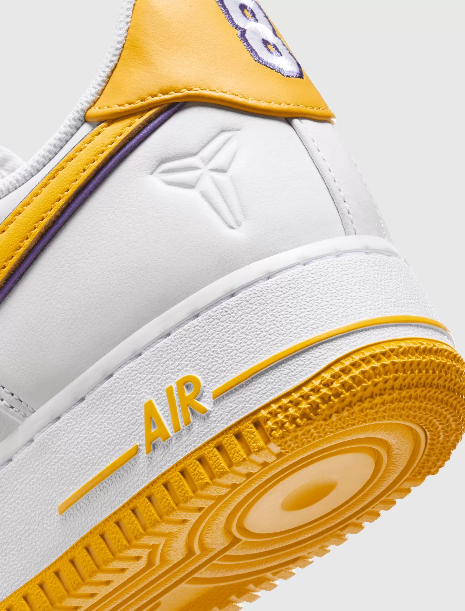 AIR FORCE ONE "KOBE BRYANT"