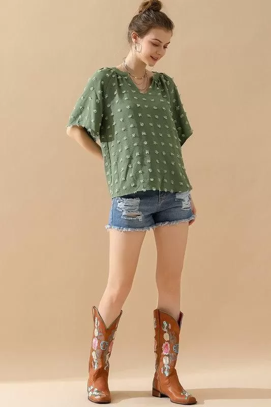 V NECK DOT DETAILED SHORT SLEEVE TOP